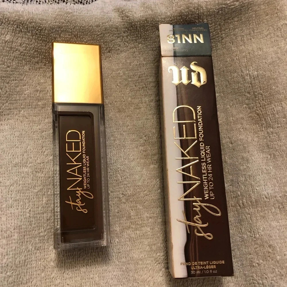 Urban Decay Stay Naked liquid foundation - Picture 3 of 3